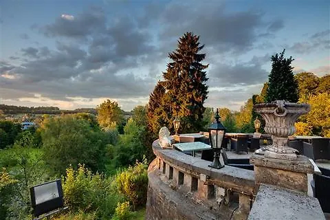 Hotel Kasteel Geulzicht Maastricht 4*,